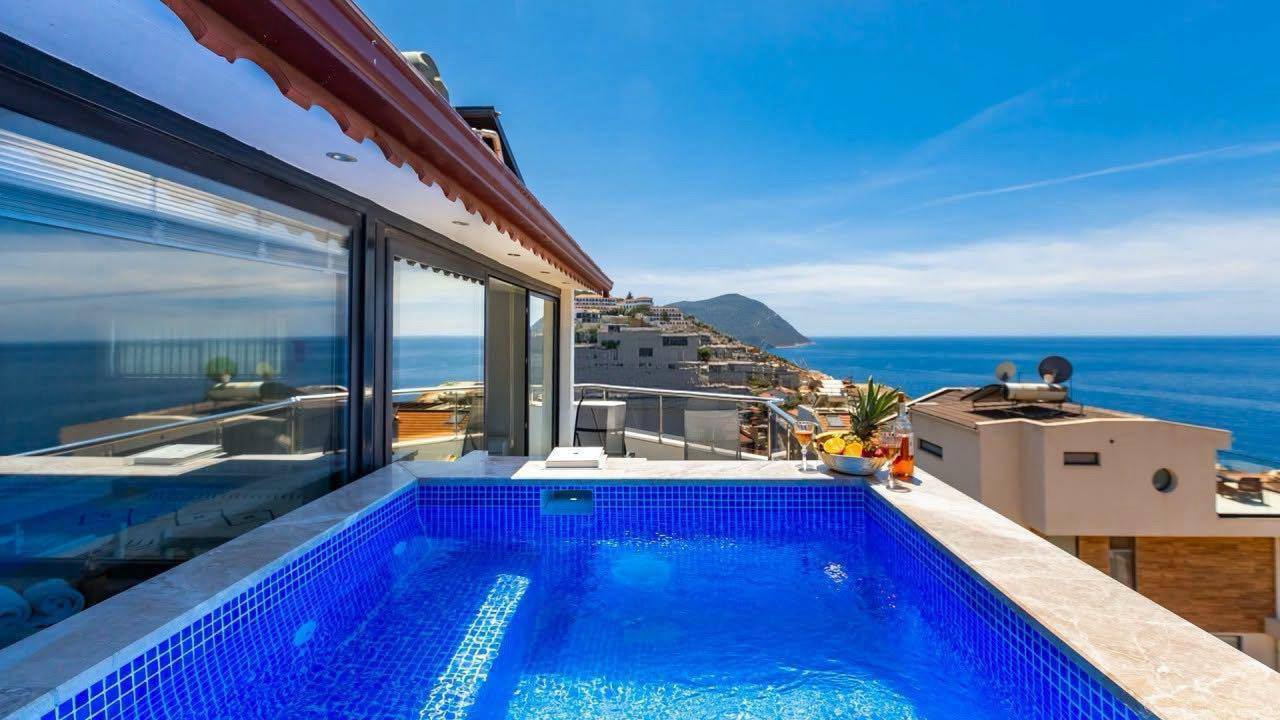 Villa Cennet House